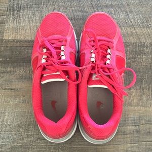 Nike dual fusion running shoe
